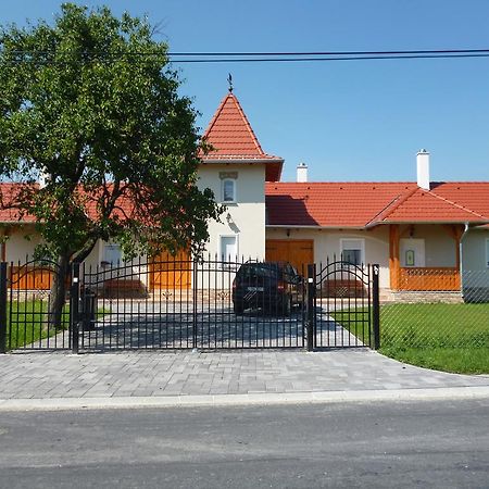 Apartmán Nagybajcsi Koertefa Vendeghaz Exteriér fotografie